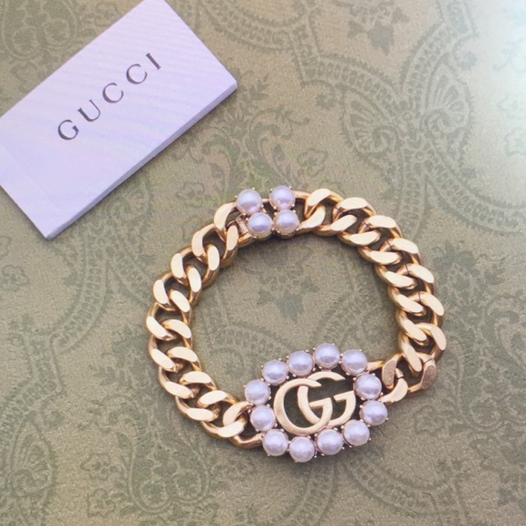 Gucci Gold-Tone GG Pearl Link Necklace - Women - Picture 3 of 4